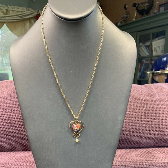 SARAH COVENTRY VTG MILLEFIORI ENAMEL HEART GOLD TONE FAUX PEARL PENDANT NECKLACE - Picture 1 of 8